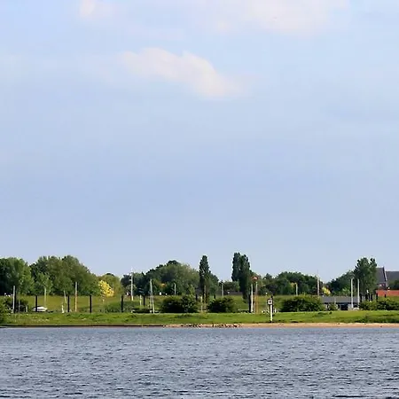 Bed & Breakfast De Bloesemgaard 3*